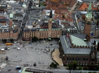 Renovering og vedligeholdelse af ejendommens vand og varmeforsyning fjernvarmeforsyning. Rensning af varmtvandsbeholder, varmeveksler, indregulering af varmecentral. Rensning og vedligeholdelse af tagrender og tag.